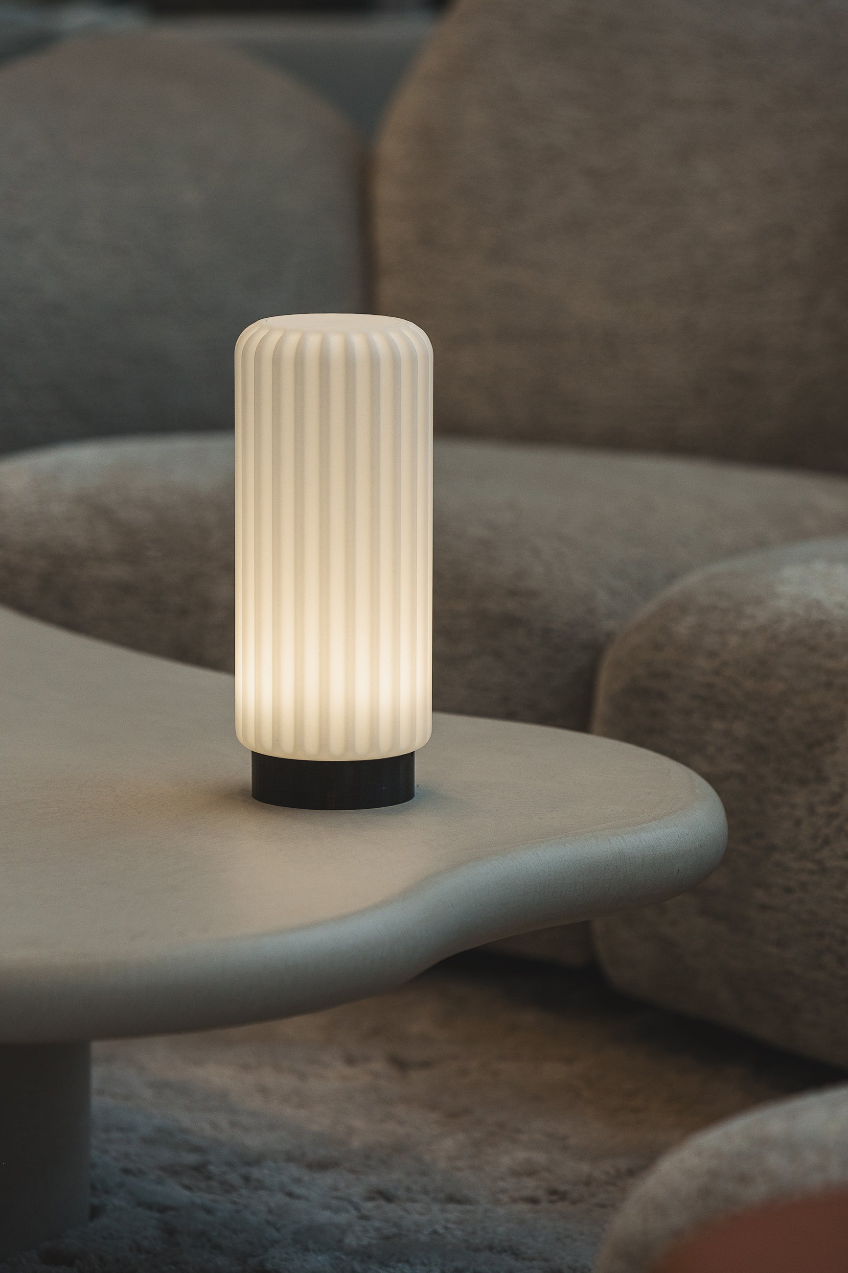 Dentelles 29 licht USB recharge ZWARTE basis | 29,5 cm x Ø 12 cm