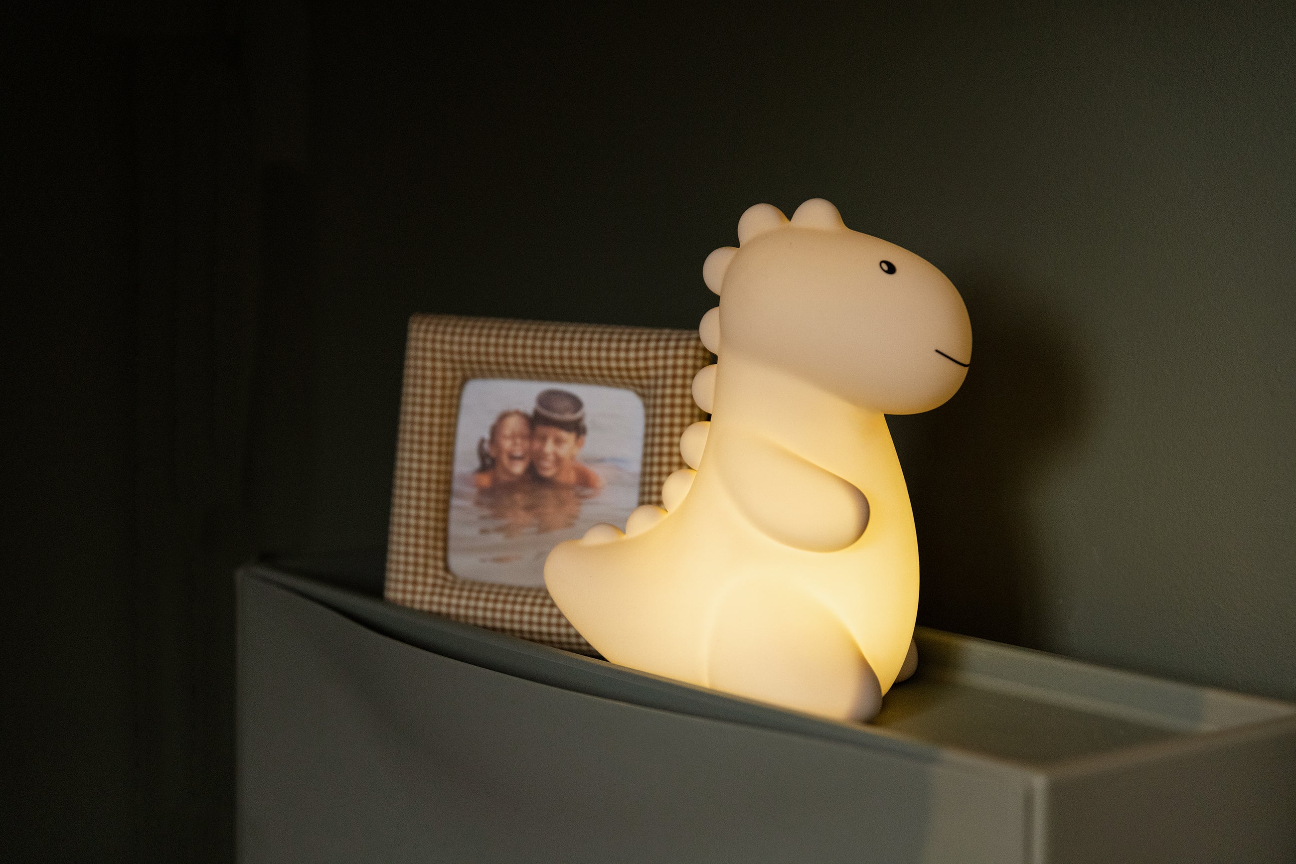 Jéroom Dino ZAND LED LICHTJE, USB recharge | H 20 x 18 x 13 cm