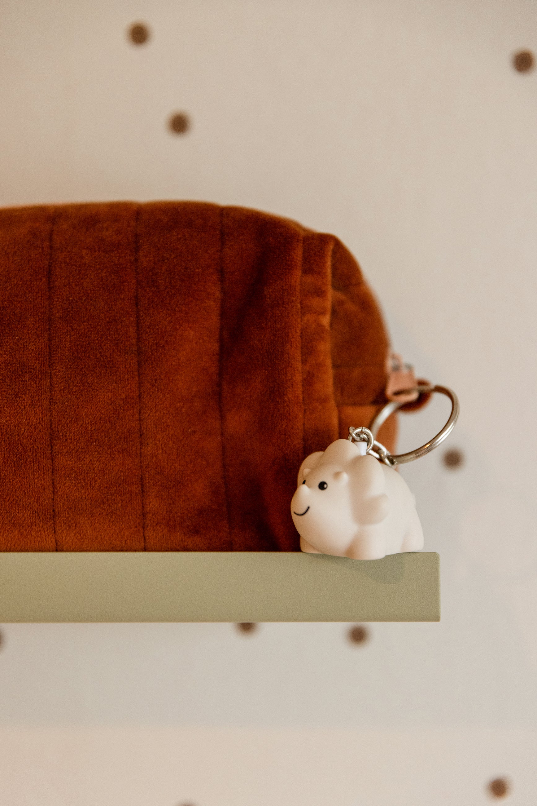 Juliette Dino ZAND SLEUTELHANGER | H3,2 x 4,85 x 3,3 cm