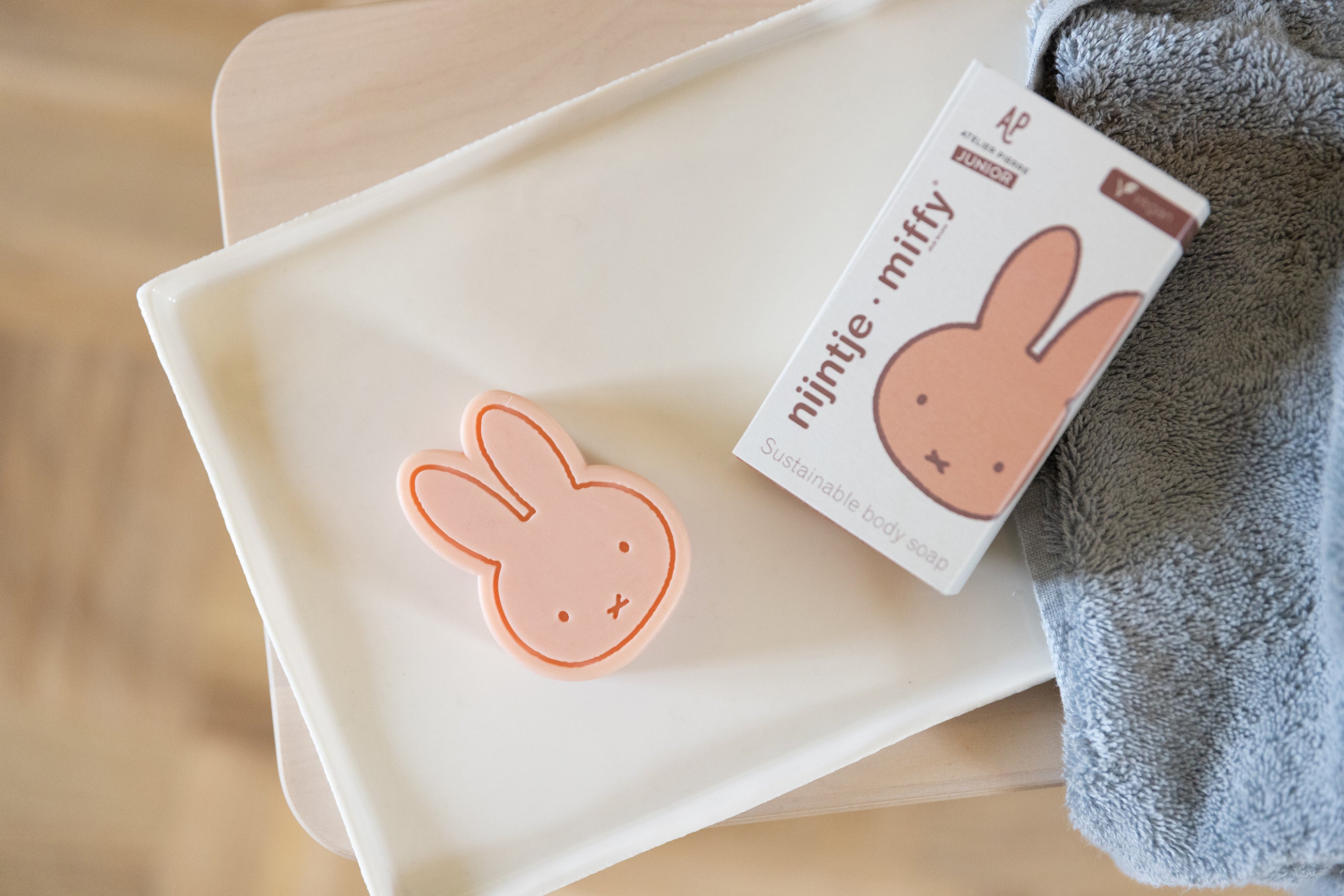 nijntje POWDER Geschenkdoos | zeepje + zeepdoosje