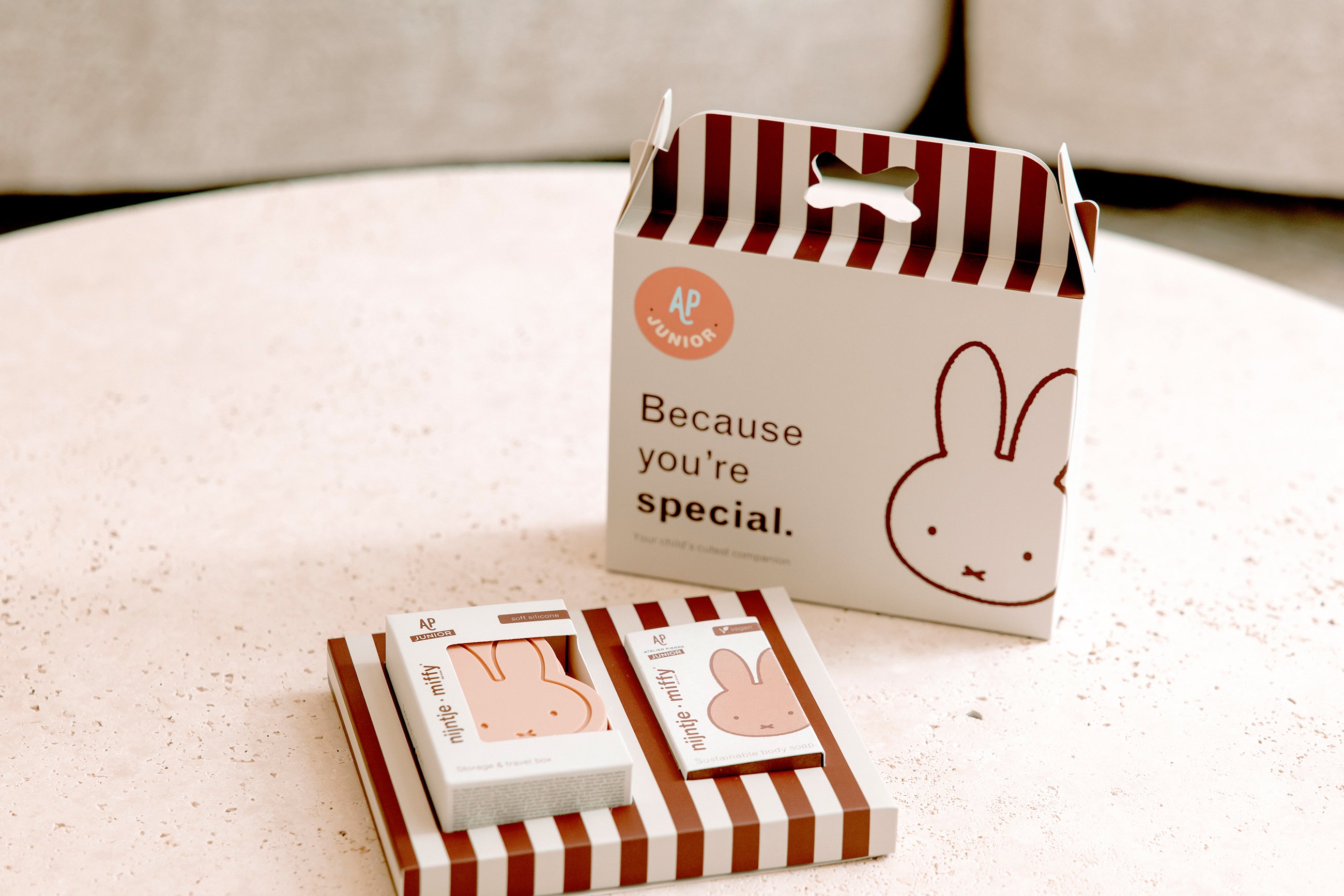 nijntje POWDER Geschenkdoos | zeepje + zeepdoosje