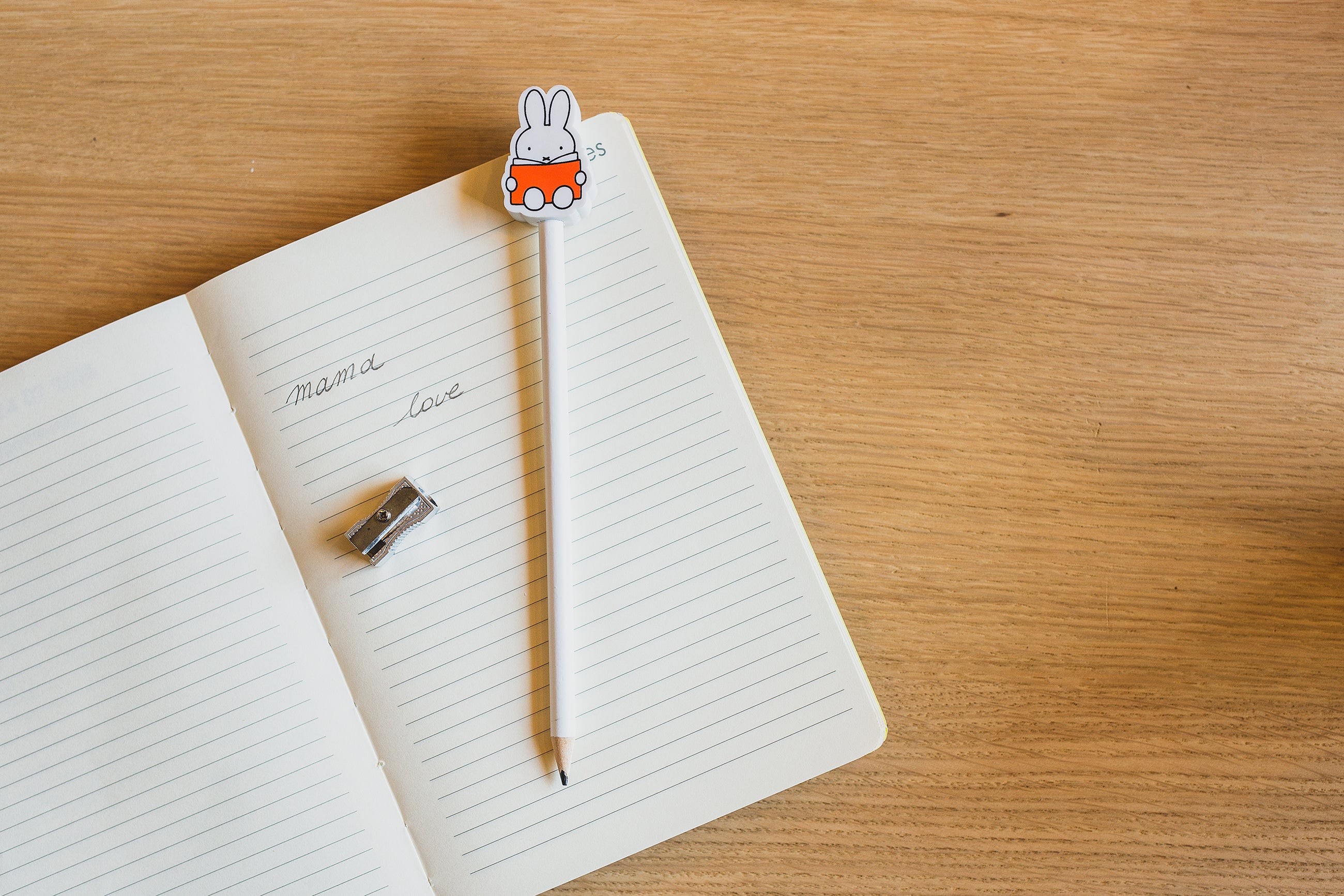 miffy reads MIX Pencil set 3 | 1 RED 1 BLUE 1 YELLOW | H21.5 Ø2.5 CM