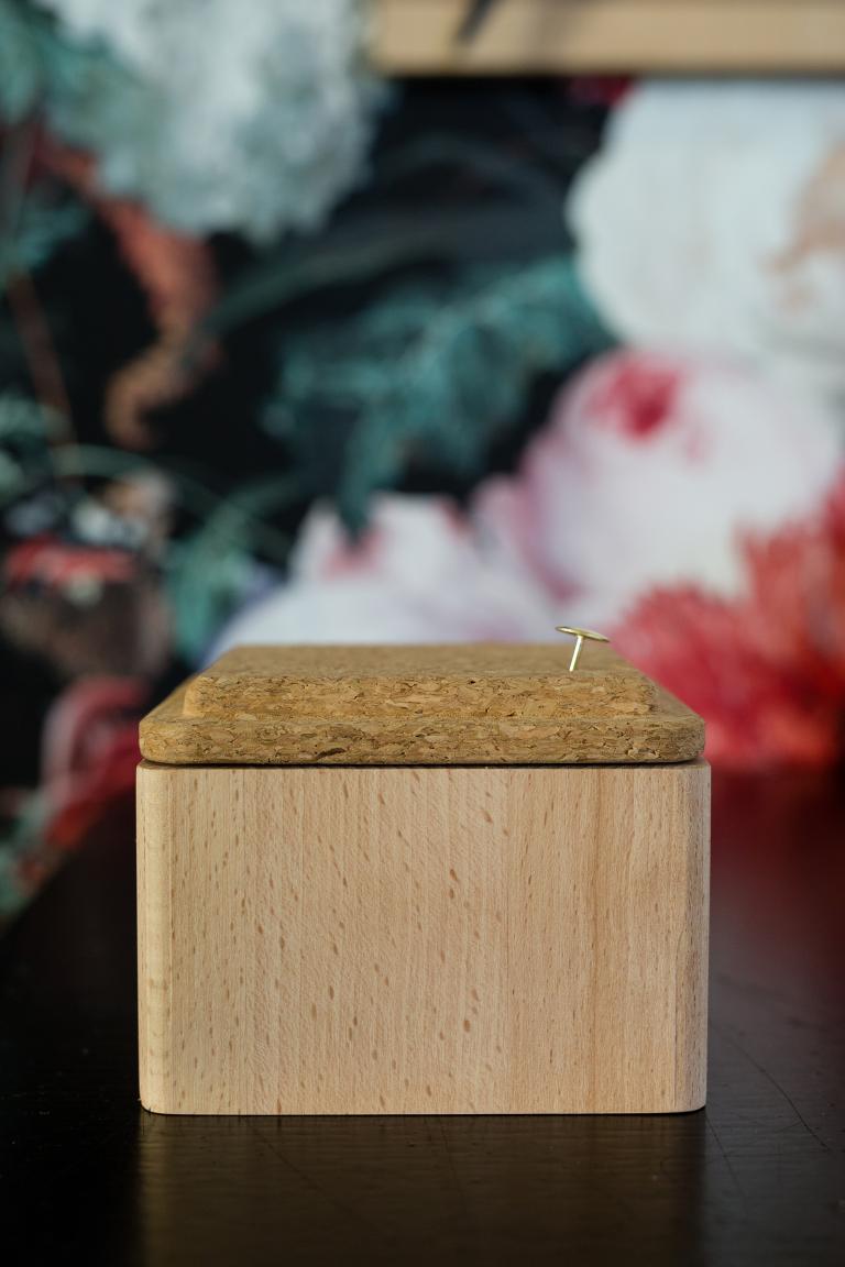 WO+RK box wood cork