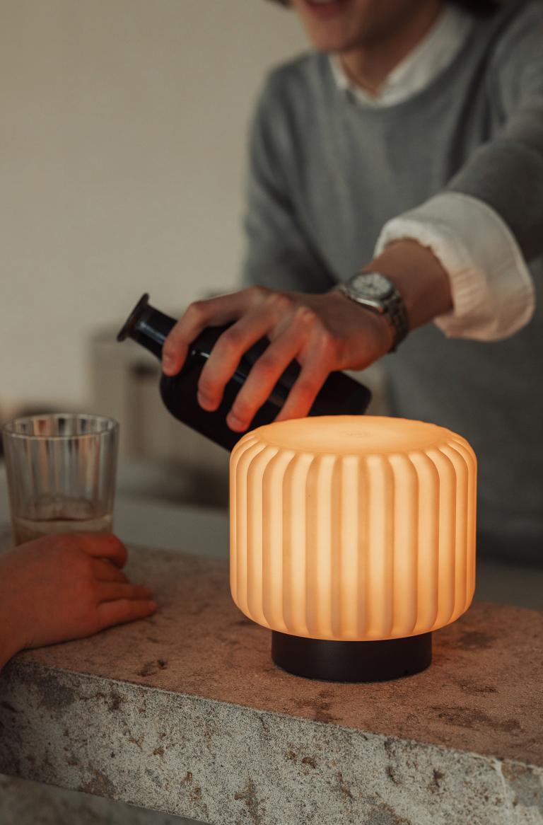 Dentelles earth wide