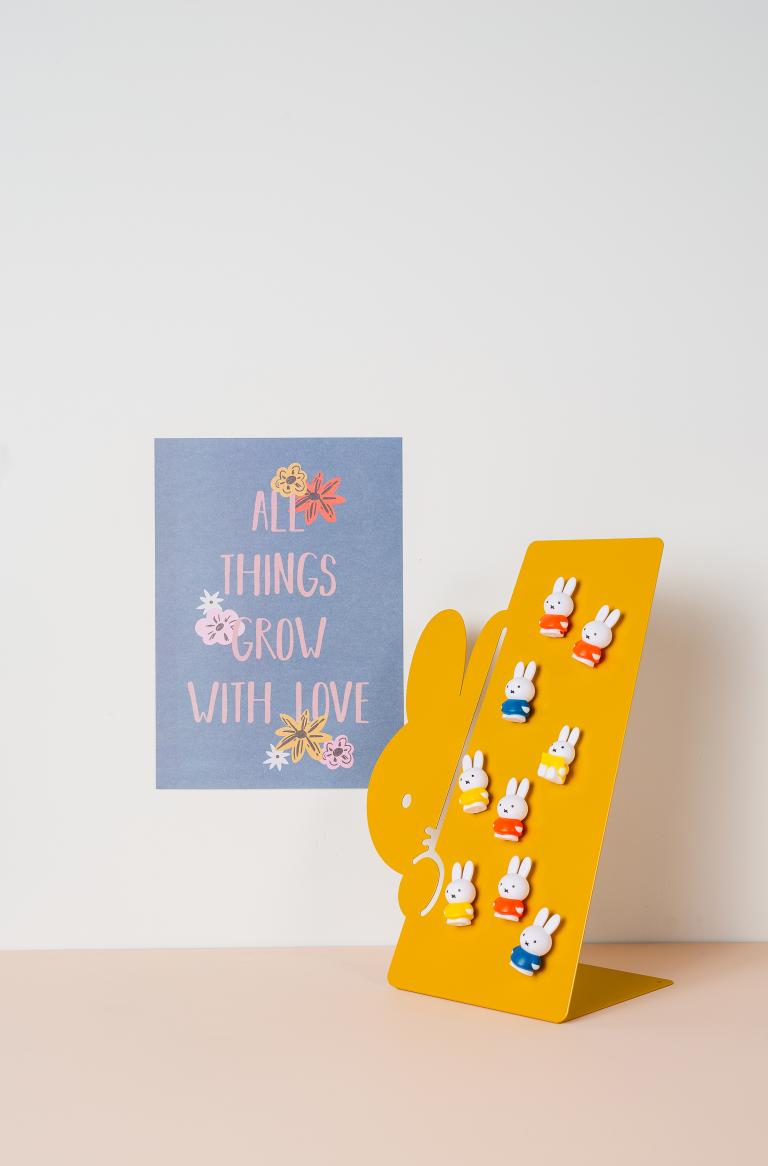 miffy Peek-a-boo I Wave I magnetic board I standing